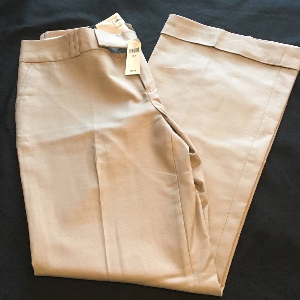 Banana Republic Jackson Fit khakis NWT